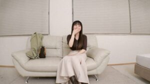 ステーキハウスで働く肉食系女子がまだ見ぬ快楽を求めて応募してきた！超舌テクニックのキスでエッチなムードも関係なし、始めからアクセル全開！オーバーヒート！ 【初撮り】ネットでAV応募→AV体験撮影 2397