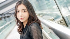 【モテオーラ×経験豊富な敏感ボディ】32歳美人インフルエンサーが緊張の初撮影！「緊張する…」と微笑むその口元から始まる、濃密な舌絡めキスと快感の波。断れない体質、隠せない本気イキ 【初撮り】ネットでAV応募→AV体験撮影 2371
