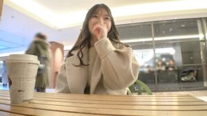 浅草のお土産屋さんで働くチャキっ娘が応募してきた！ハキハキ話して真面目かと思いきや、超敏感体質で乳首だけで感じまくって大洪水で溢れ出す潮！ 感じまくりで痙攣しまくり！ハメ潮スプラッシュを見逃すな！ 【初撮り】ネットでAV応募→AV体験撮影 2362