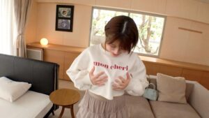 爆乳現役女子大生のSEX探検記！ご自慢のIカップパイズリ攻撃で男を何人もイカせてきた！負けずとガンガン突いて何度も昇天させるが膣圧の反撃でピンチに！ドスケベ女子大生のイキ顔をとくとご覧あれ！ 【初撮り】ネットでAV応募→AV体験撮影 2434